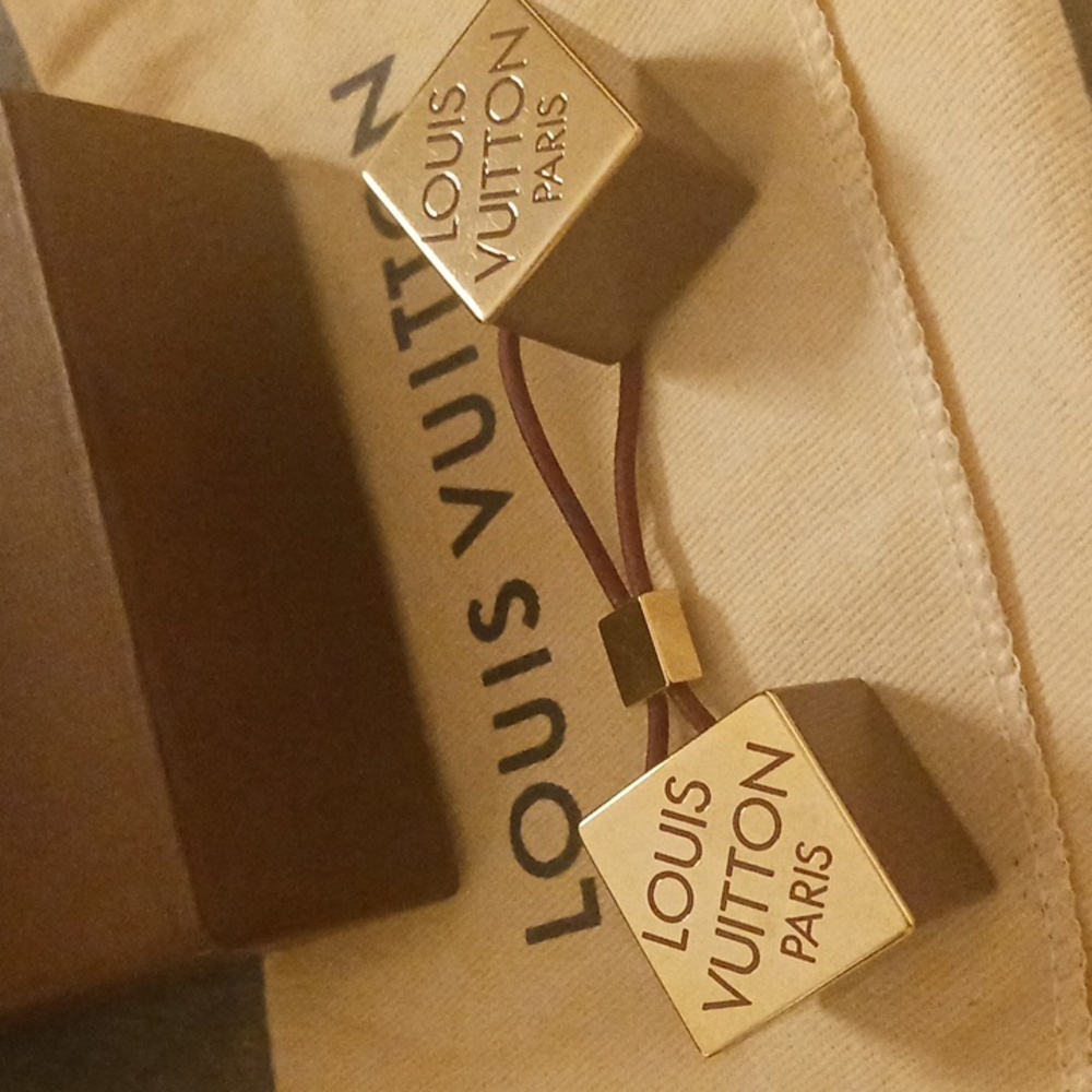 Louis Vuitton Cube Ponytail Holder